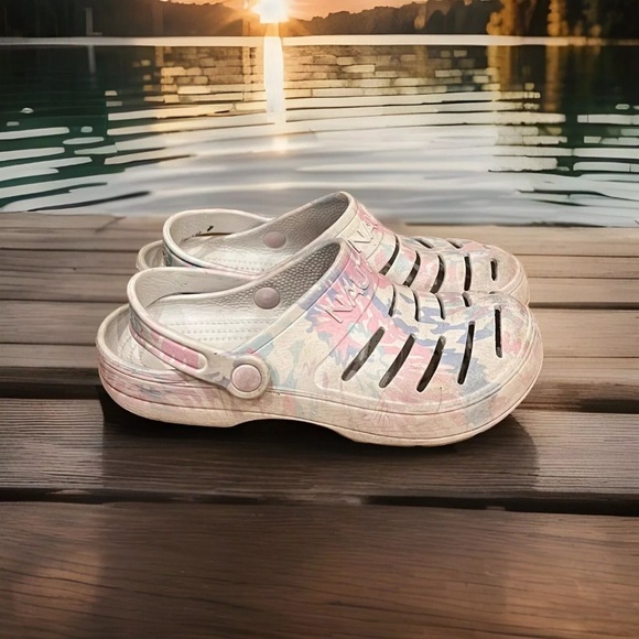 Nautica Pastel Tie Dye White River Edge Clogs Size 7 - Picture 3 of 7